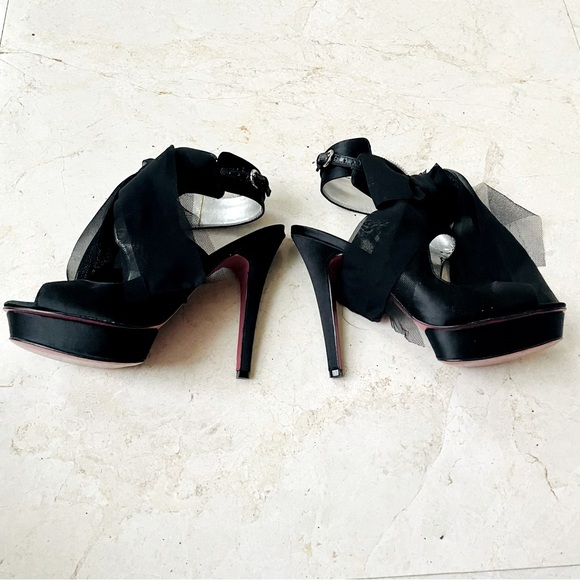 Paris Hilton sandales black satin with bow size 38M - Picture 11 of 11